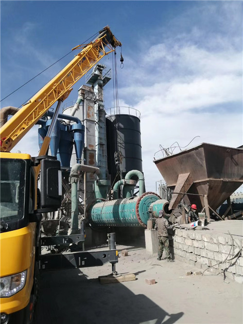 仪陇县设备搬运等各类工程项目中，吊车起着关键作用